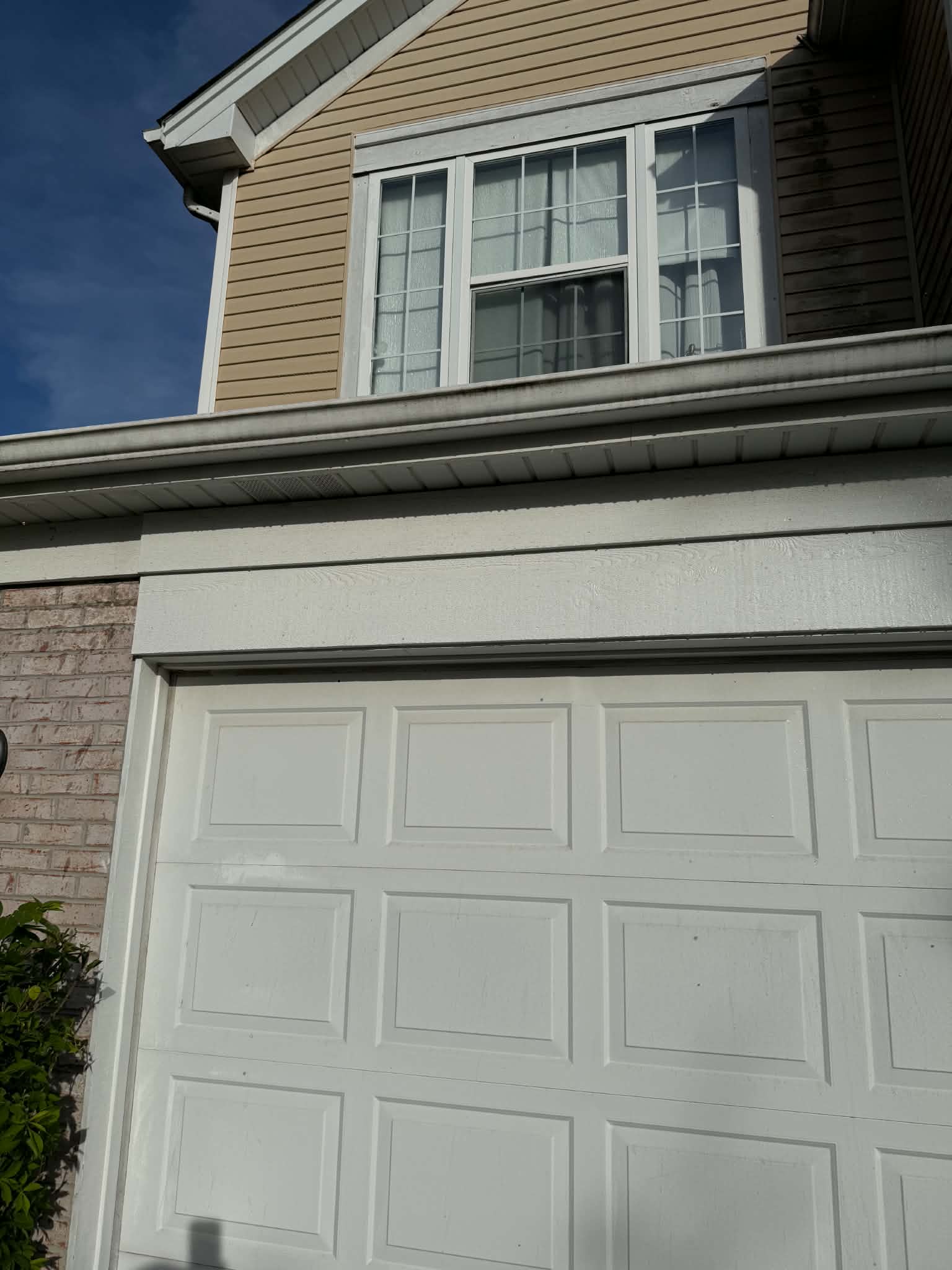 Clean gutters after service Woodstock IL